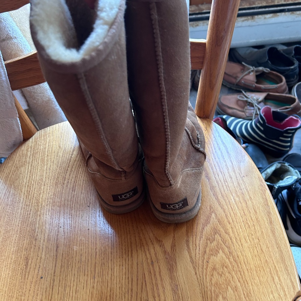 Ugg boots tall chestnut women’s 9